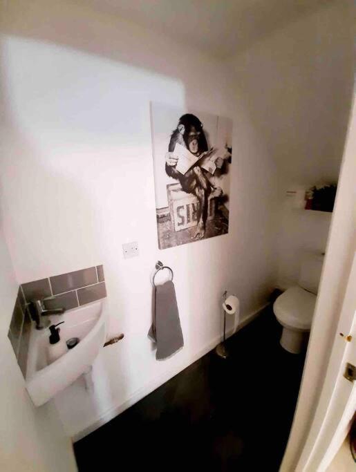 Lovely 1-Bedroom Serviced Apartment In Deal, Kent Ngoại thất bức ảnh